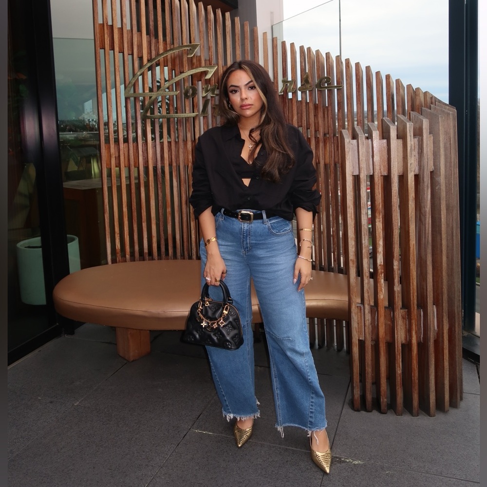 Meet your Posher, Elisa